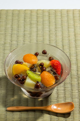 豆かん,あんみつ　beans and cubes of agar Japanese sweets