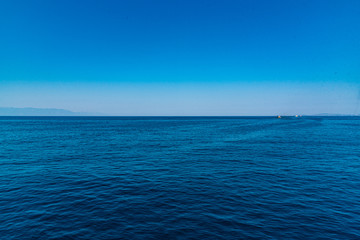 Skyline of the sea and sky