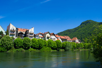 Obraz premium Frohnleiten beautiful old town in austria. Mountain landscape and river, travel in Europe.