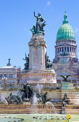 Buenos Aires, Argentine, Palais du Congrès National. Le palais majestueux est exécuté dans le style néoclassique, un trait caractéristique est le dôme, qui atteint une hauteur de 80 mètres. Aux sapins