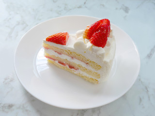 Strawberry cream cake