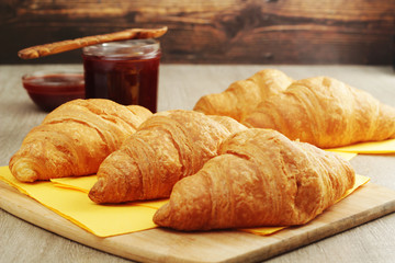 Croissants with marmalade and tea