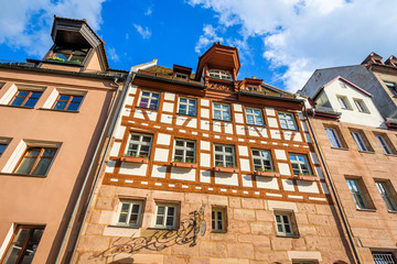 Fototapeta na wymiar Historische Hausfassade in Nürnberg - Altstadt