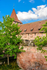 Fototapeta na wymiar Nürnberg, Stadtmauer mit Schlayerturm und Fronveste
