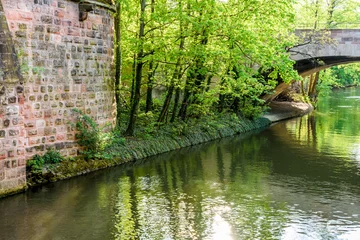Nürnberg, Idylle am Pegnitzufer mit Hallertorbrücke © reimax16