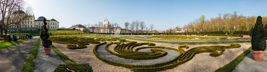 Schloss Ludwigsburg Bl&uuml;hendes Barock Panorama Garten