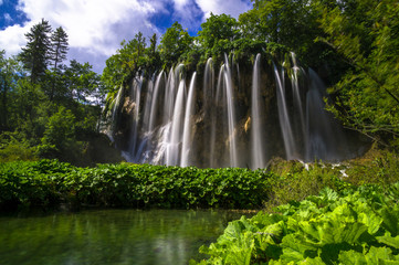 Croatia, Plitvice Lakes National Park, Landscape picture of a waterfall (summer day, long exposure)