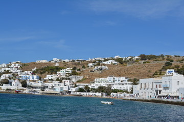 Fototapeta na wymiar view of the port of the city greece