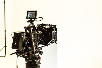 Profesjonalna kamera filmowa, plan video, studio filmowe oraz backstage. © insomniafoto