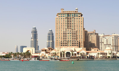Fototapeta na wymiar Quartier de Pearl-Qatar à Doha