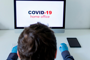 komputer, koronawirus, covid, covid-19, praca zdalna, zdrowie, rękawiczki