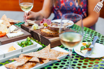 dinner appetizers with wine
