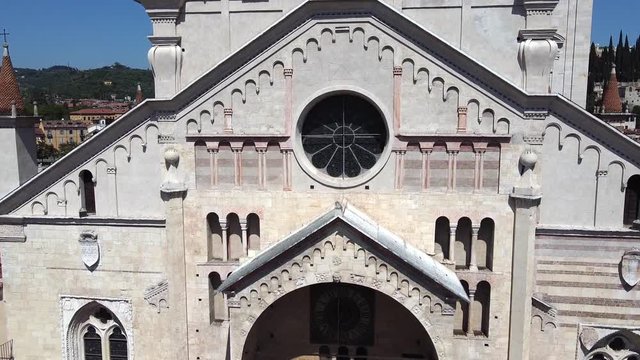 Complesso della Cattedrale di Verona, Italy. facede