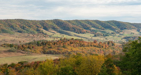 Naklejka premium Rural Virginia Farm country in Autumn in the valleys and hills of the Appalachian Mountains