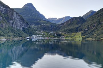 Fototapeta na wymiar fjord de Geiranger