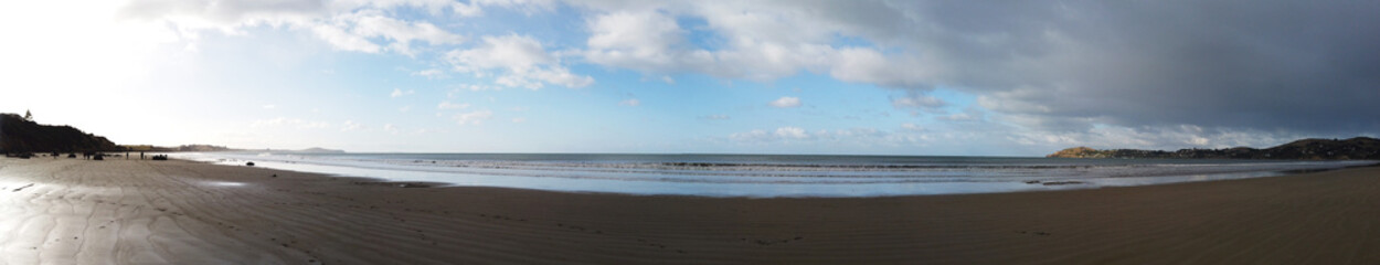 beach 
sea
