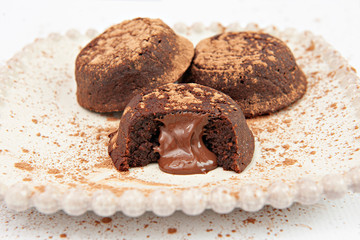 Chocolate lava cakes with powdered chocolate