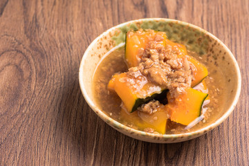 カボチャの鶏ひき肉あんかけ