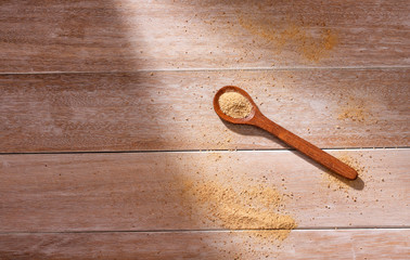 Lepidium meyenii - Organic maca powder. Text space