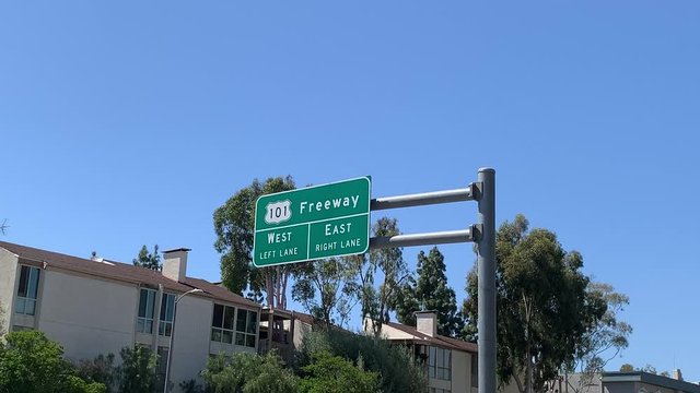 Destination Sign Freeway รูปภาพUs101 – เลือกดูภาพถ่ายสต็อก เวกเตอร์ และวิดีโอ103 | Adobe Stock