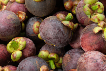 Photos of the ripe mangosteen close-up