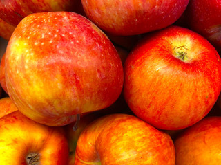 photo lots of apples on the counter supermarket