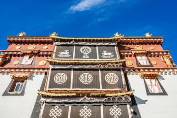 Fototapeta na wymiar Songzanlin Temple or the Ganden Sumtseling Monastery also known as little Potala Palace in Lhasa, is a Tibetan Buddhist monastery located in Zhongdian city ( Shangri-La) Yunnan, China