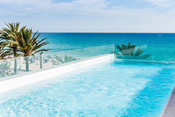 Plakat Pool and sea landscape in Majorca