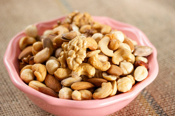 Cashews, pistachios, almonds, walnuts, hazelnuts. Mixed nuts.