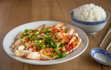 steam prawn with garlic and chilli