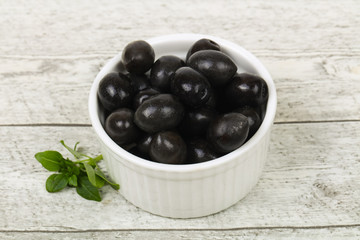 Black olives in the bowl