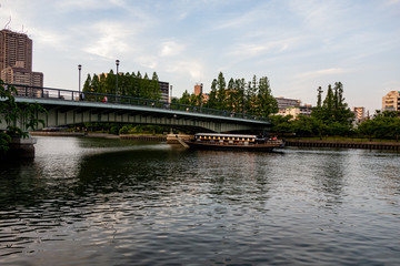 Naklejka premium 川の夕景