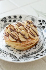 自宅でお菓子作り　フルーツパンケーキ　チョコレートバナナ