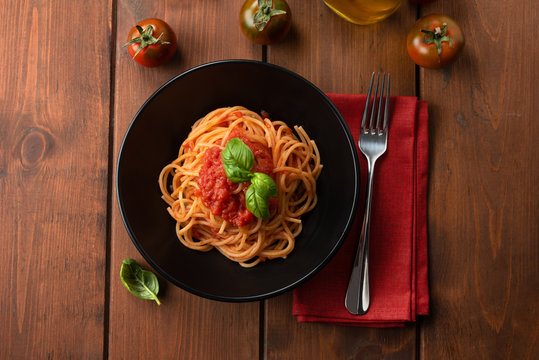 Classici spaghetti al pomodoro, Cucina Italiana 