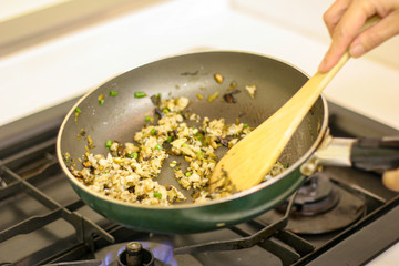 高菜チャーハンの調理