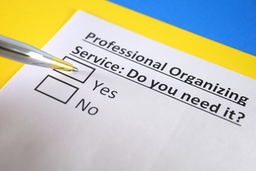 Obraz premium One person is answering question about professional organizing service.