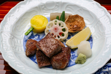 料亭の牛肉ステーキ