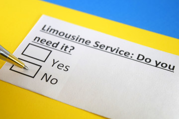 Obraz premium One person is answering question about limousine service.