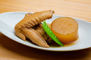 地鶏の手羽先の煮物