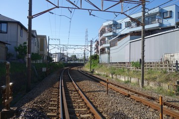 Fototapeta na wymiar 晴れた日の日本の線路