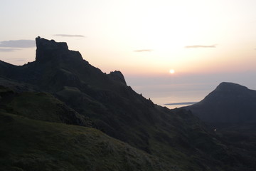 Fototapeta na wymiar A beautiful sunrise over the highlands. 