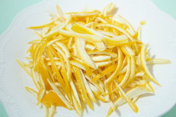 レモンの果皮の細切り（レモンピール）（ジャム用やお菓子作り用）