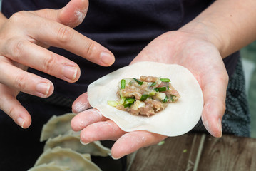 餃子作り