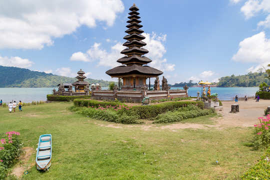 Bali Temple Pura Ulun Danu Bratan