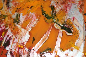 fondo abstracto con texturas rojizas y manchas ocres de pintura liquida