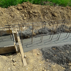 Cantiere edile - tutto pronto per il getto del cemento