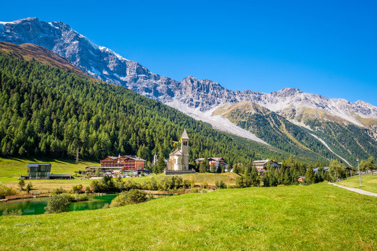 Looking at Sulden (Italian: Solda), a mountain village in South Tyrol on a sunny September day. Sulden (1,900 m) lies at the foot of the Ortler, in the Vinschgau valley east of the Stelvio Pass.