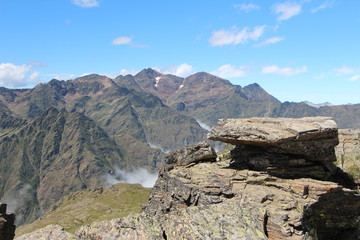 Cima rocosa en la zona de Andorra