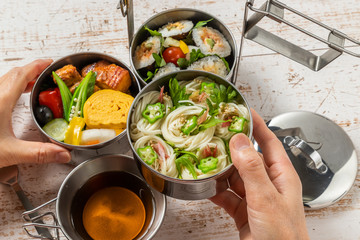 そうめんの和風弁当　Japanese cuisine noodles and sushi