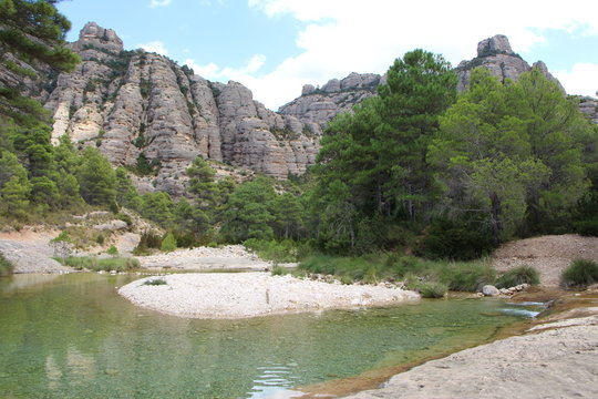 Rio en la zona de Beceite en Teruel
